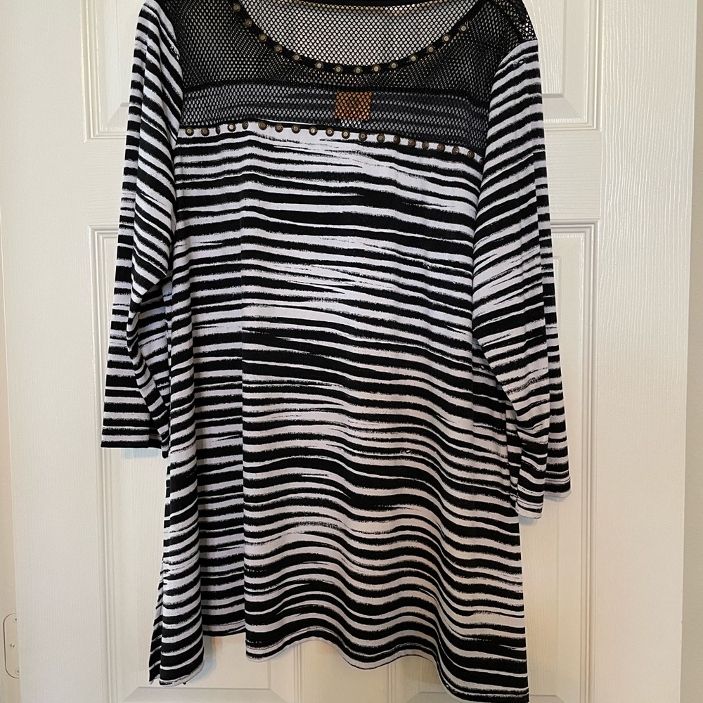 Ruby Rd Zebra pattern top size 1x - Picture 3 of 3